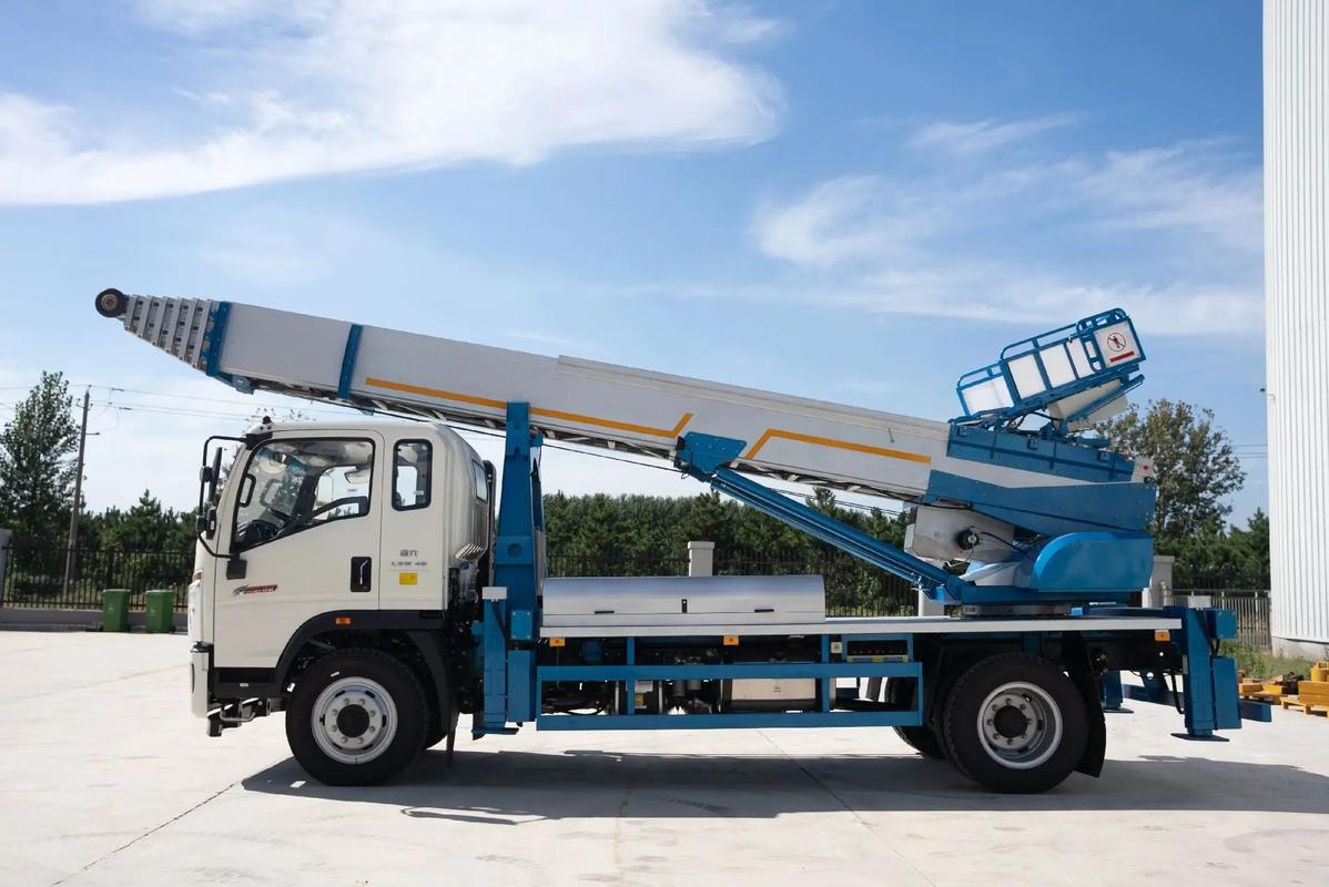 新余云梯上料车租赁费用