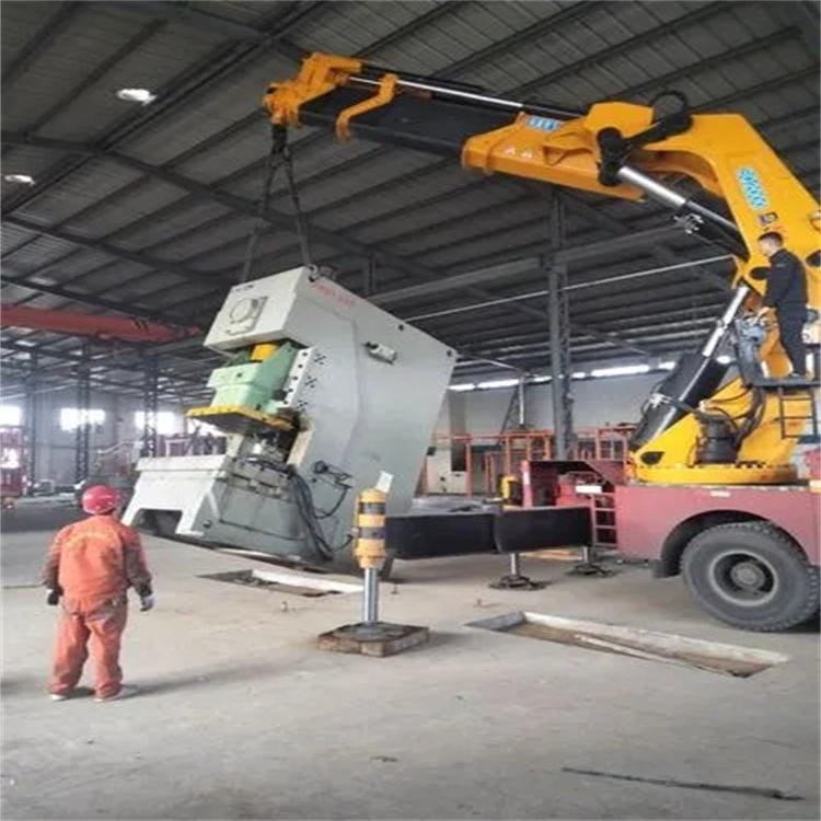 新余80吨折臂吊车出租附近电话