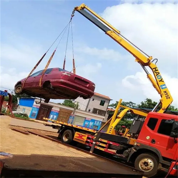 新余吊车吊汽车的正确方法